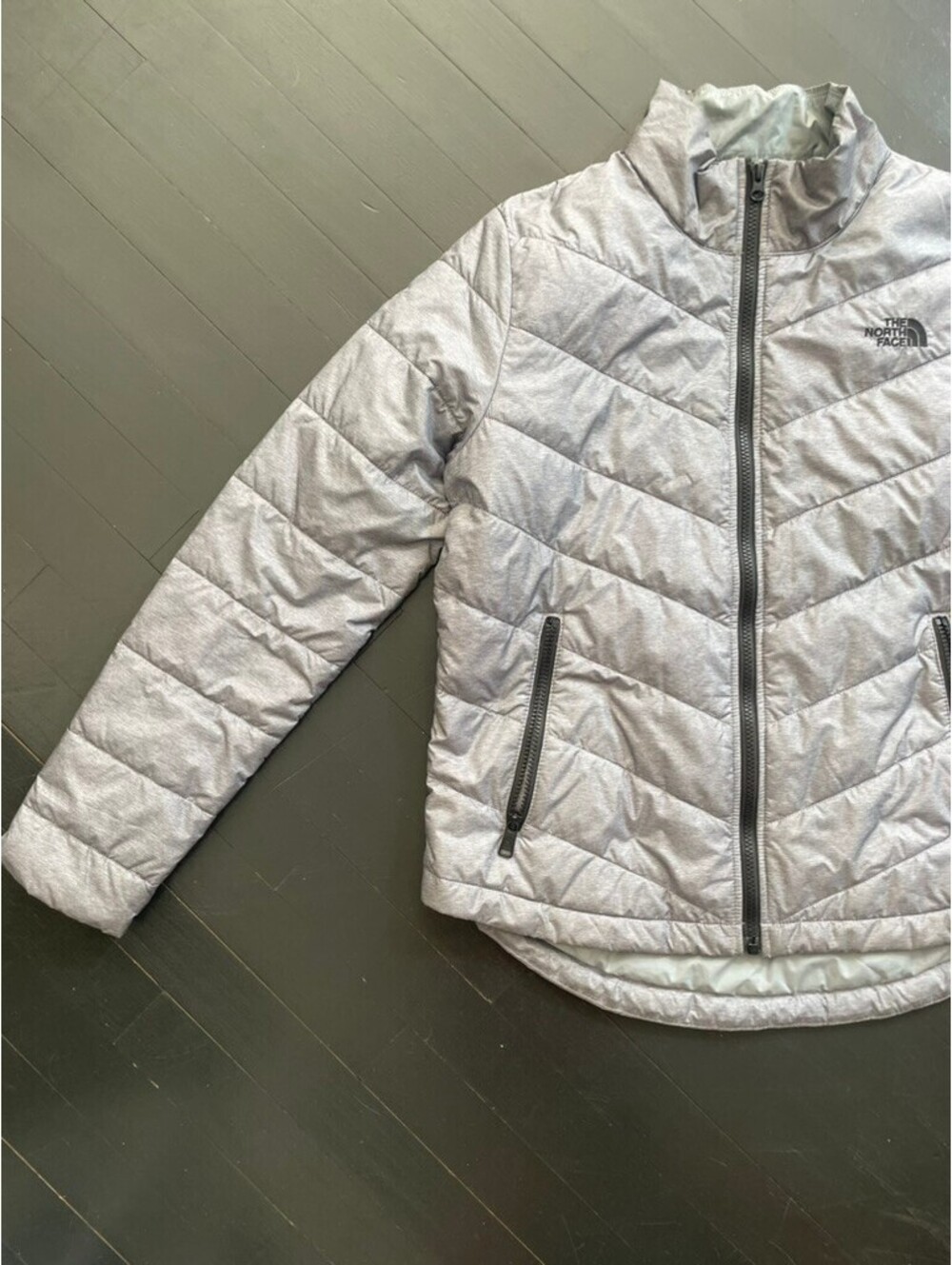 The North Face Women's Gray Quilted Puffer Jacket M - Picture 2 of 15